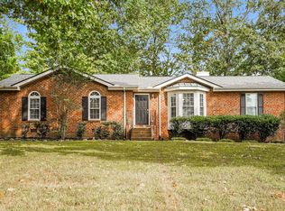218 Lakeside Park Dr, Hendersonville, TN 37075