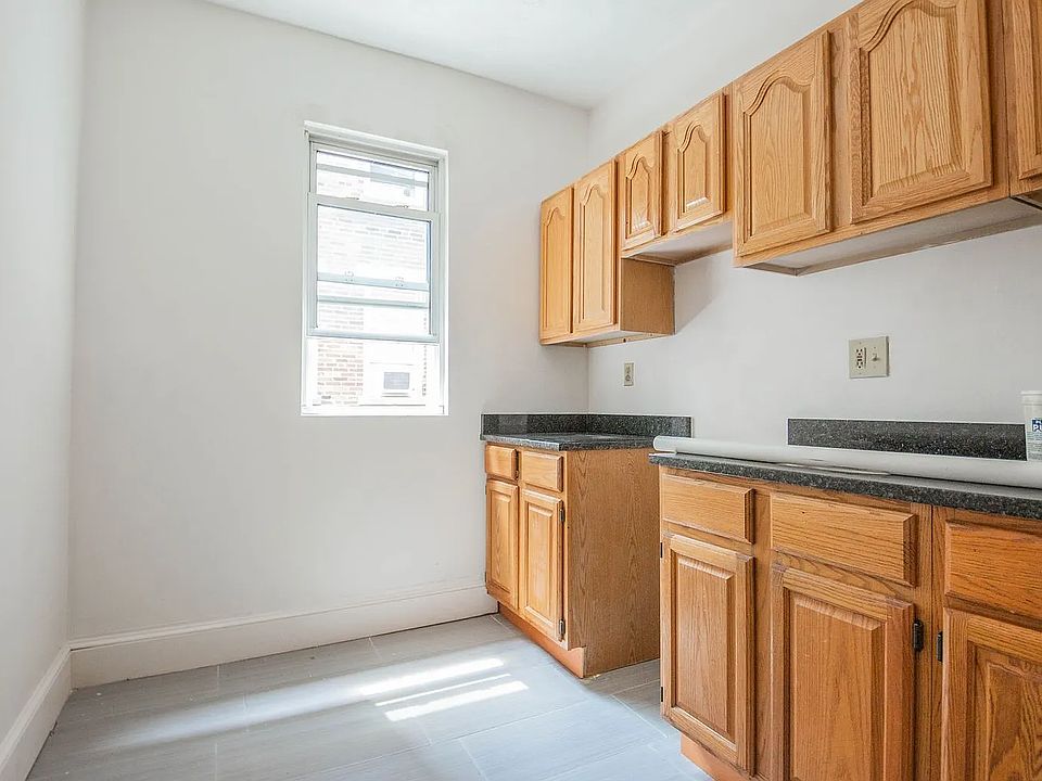 2nd image of 13 Scottfield Rd #4B