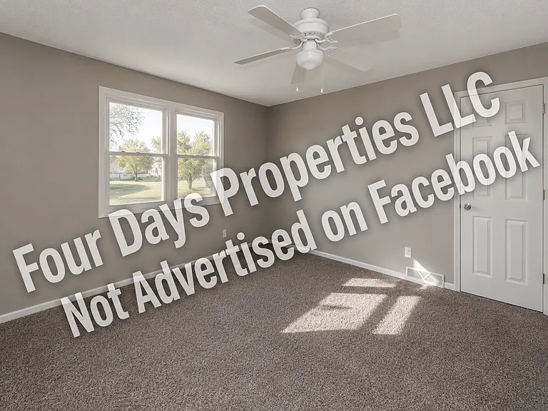 3401 SW 44th Pl — Photo 7