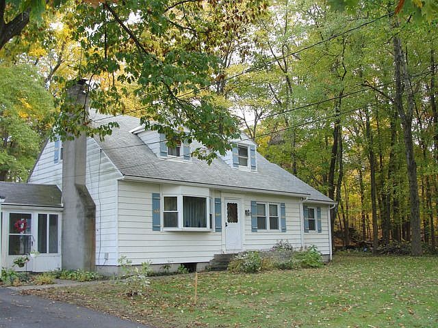 1st image of 14 Silver Fox Ln