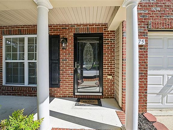 4th image of 3675 McGinty Dr