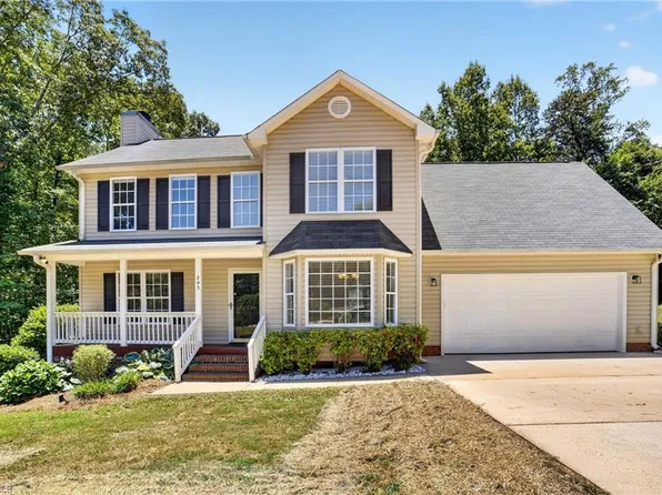 203 Church View Dr, Greensboro, NC 27455