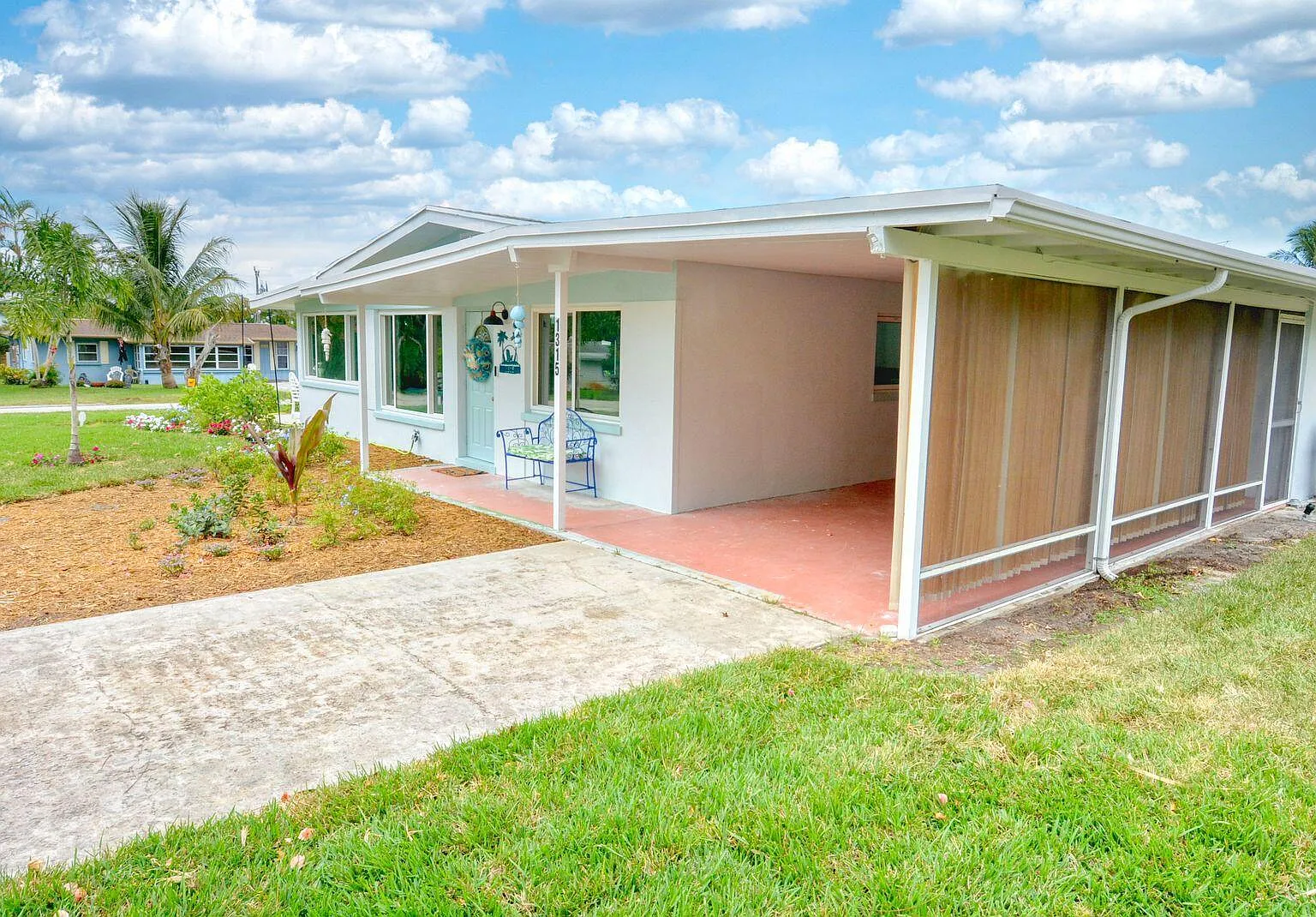 3 bed, 2.0 bath, 1400 sqft, $3,500 — Photo 4