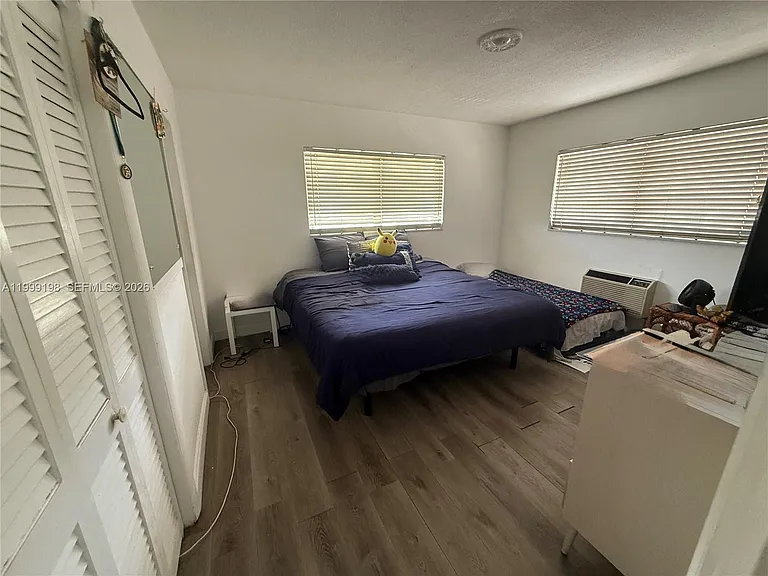 141 NE 10th Ave #17B — Photo 23