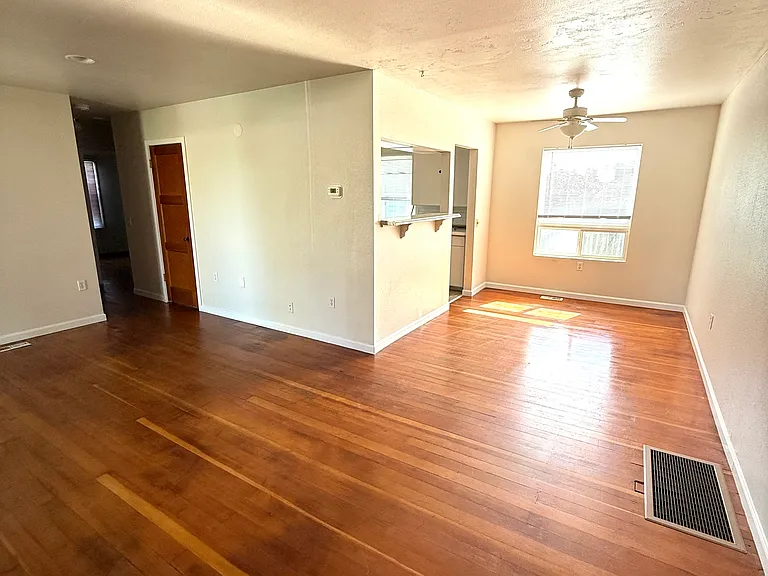 504 Barth Ave #504 — Photo 6