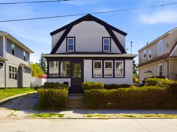 18 Harding Ave, Cranston, RI 02905