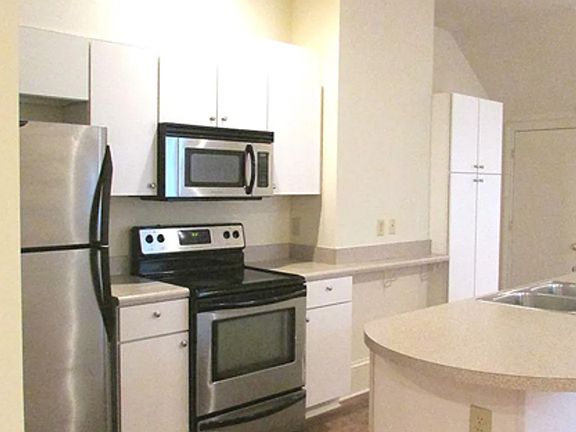 4th image of 3 S Plum St