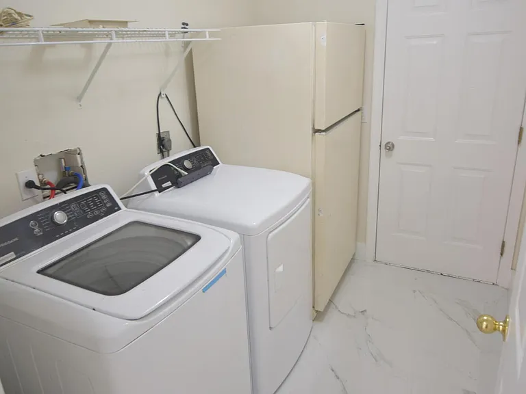 2198 SW Cameo Blvd — Photo 15