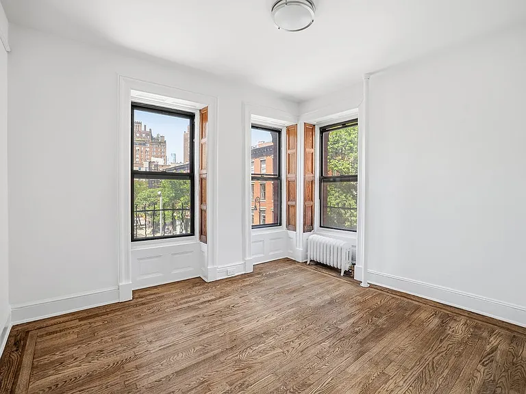 400 Bleecker St #3A — Photo 4