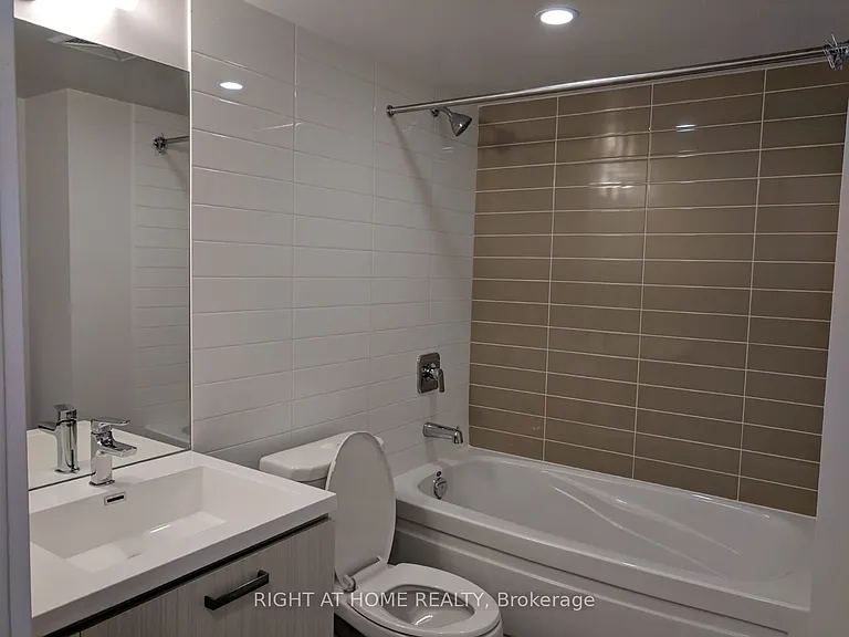 125 Redpath Ave #609 — Photo 7