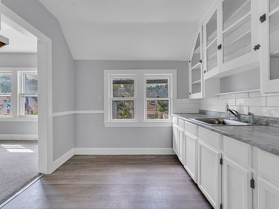 3rd image of 2206 Kenneth Ave Suite 2