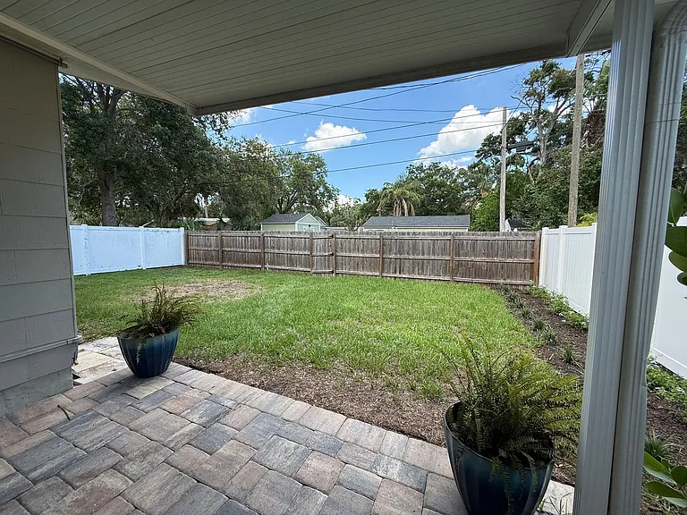 3833 Iris St N — Photo 25