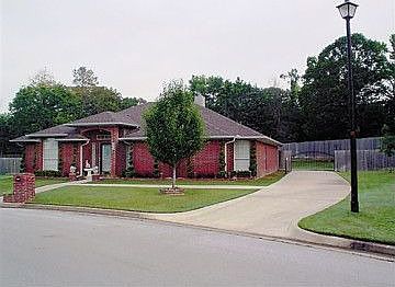 1st image of 304 Amanda Ct