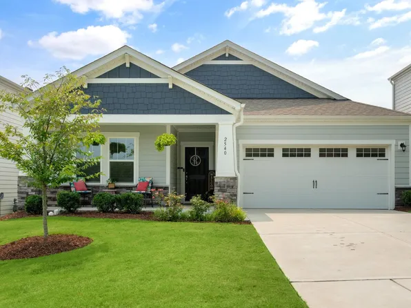 2540 Oak Grant Dr, New Hill, NC 27562