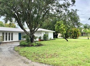 347 Burning Tree Dr, Naples, FL 34105