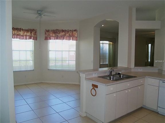 2nd image of 5712 Heronpark Pl