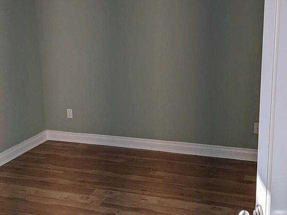 3rd image of 800 N Mollison Ave Unit 15