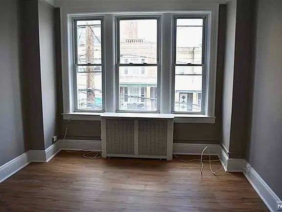 5th image of 39 64th St #2