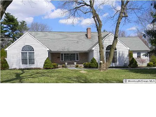 864 Newman Springs Rd photo 1