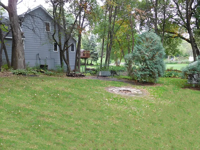 12193 Lily St NW — Photo 7