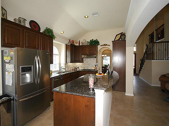 Open Kitchen with nice large island