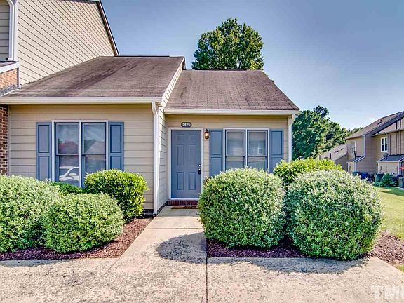 3rd image of 2629 Camellia Dr