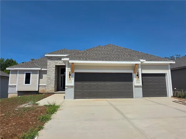 2284 W Wabash St, Olathe, KS 66061