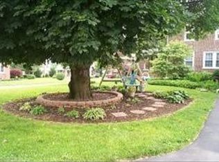 40 N Kinzer Ave, New Holland, PA