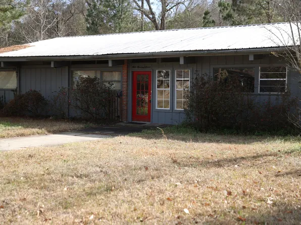 907 Maple Ave, Lumberton, MS 39455