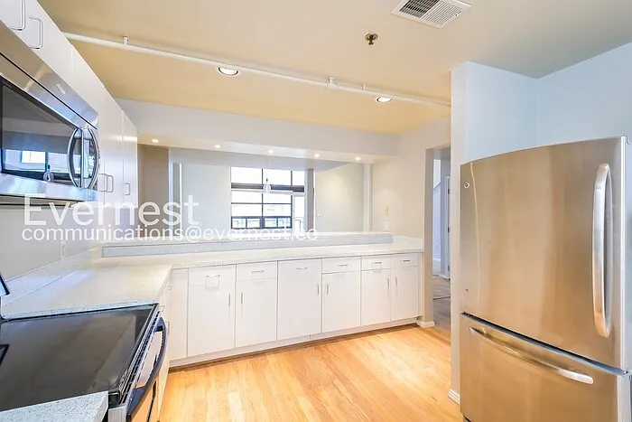 930 Acoma St #207 — Photo 6