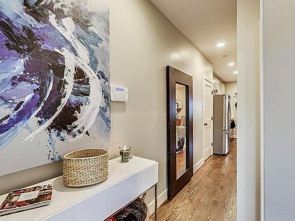 3rd image of 1109 Holbrook Ter NE APT 2