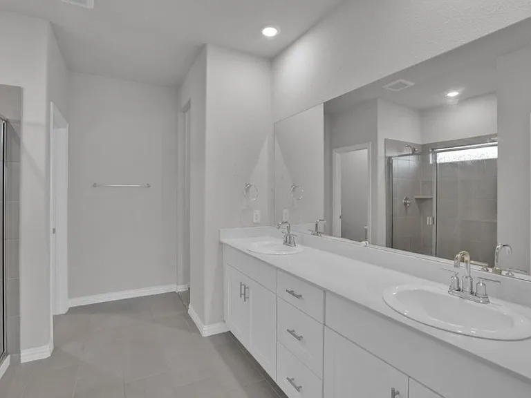 Bathroom 1_Master bath_downstairs.
