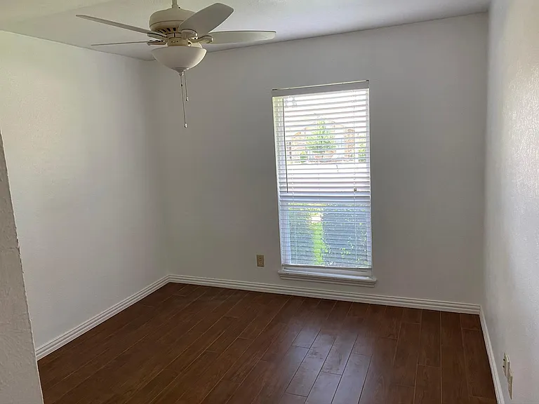 1325 Kesser Dr — Photo 29