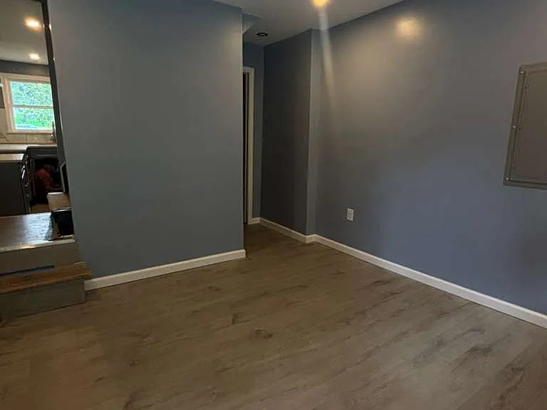 137 W Water St — Photo 7