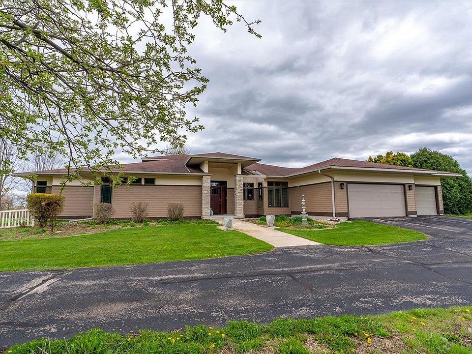 4555 Smith Road, Deforest, WI 53532 Zillow