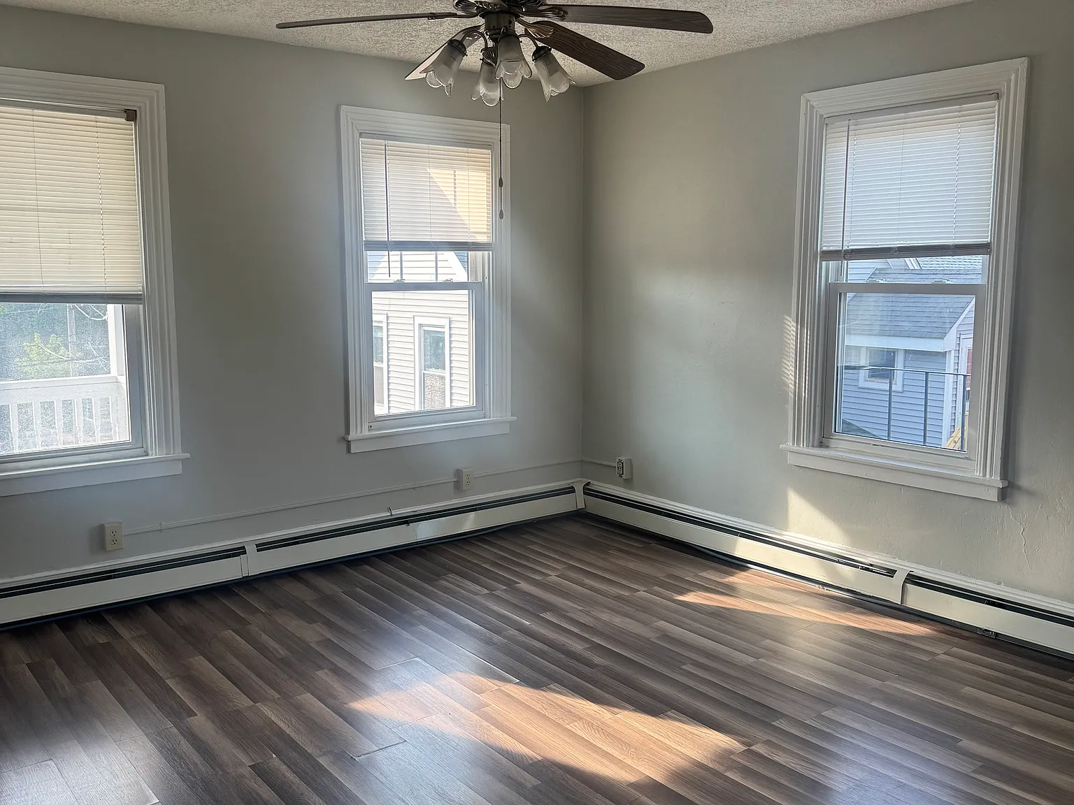 276 Park Ave — Photo 2