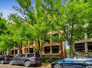 689 N Peoria St APT 3S, Chicago, IL 60642