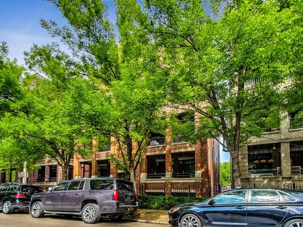 689 N Peoria St APT 3S, Chicago, IL 60642