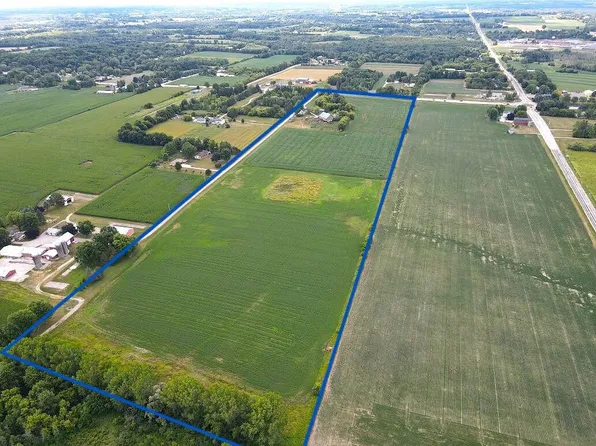 1602 State Hwy 60, Jackson, WI 53037