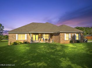 59 Sylvenia Dale Rd, Lumberton, MS 39455
