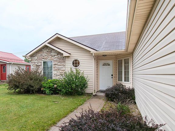 2nd image of 615 Seville Ct