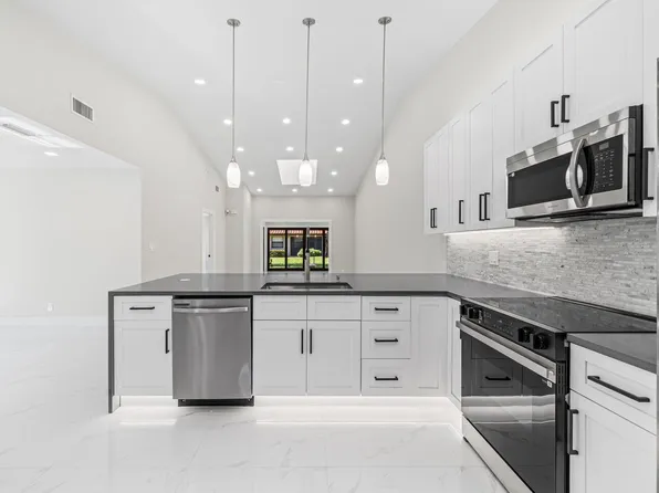 6371 Kings Gate Circle, Delray Beach, FL 33484