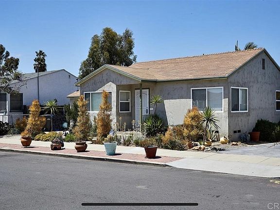 3rd image of 3525 Isla Vista Dr