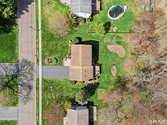 4th image of 26 Seiter Hill Road