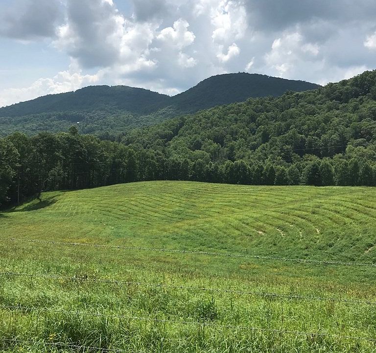 2nd image of 6225 Pine Creek Rd