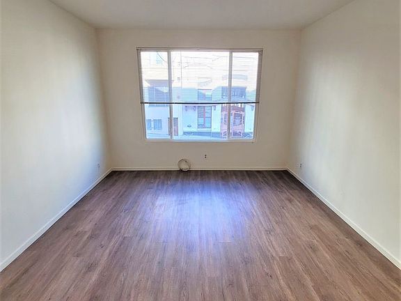 2nd image of 925 Jackson St #925