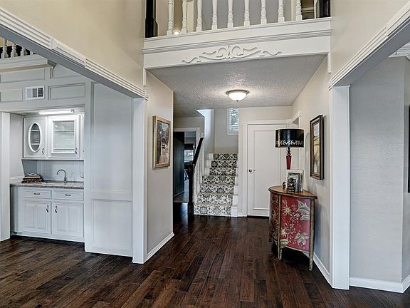 5th image of 2305 Kerry Cir