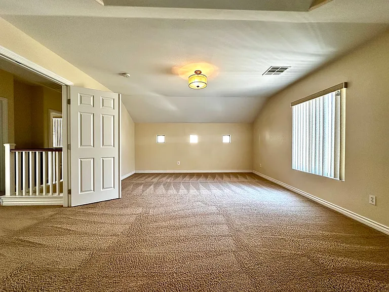 8137 Aurora Mist St — Photo 13