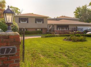 17 S King Rd, Holland, OH 43528