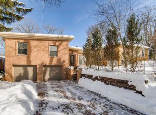 514 S Charleton St, Willow Springs, IL 60480